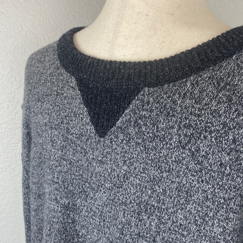 Banana Republic Fine Italian Yarn filpucci Merino Extra Fine Wool Knit Sweater